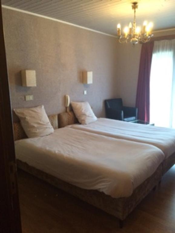 וירטון Hotel La Venerie חדר תמונה